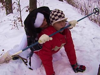 Brunette Babe Naomi Gives Head In The Snow And Fucked Hardcore Teen Video